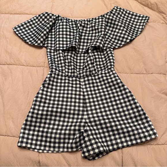 Slate & Willow | Gingham Romper - Picture 11 of 11